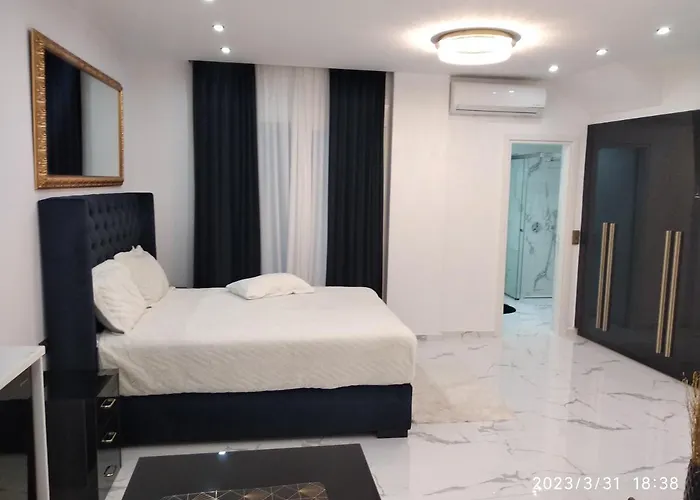Despina\'S Palace Apt Downtown