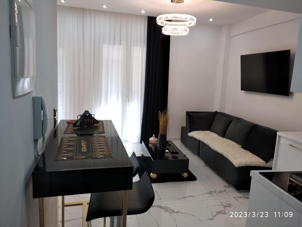 Despina's Palace Downtown Apartment *
